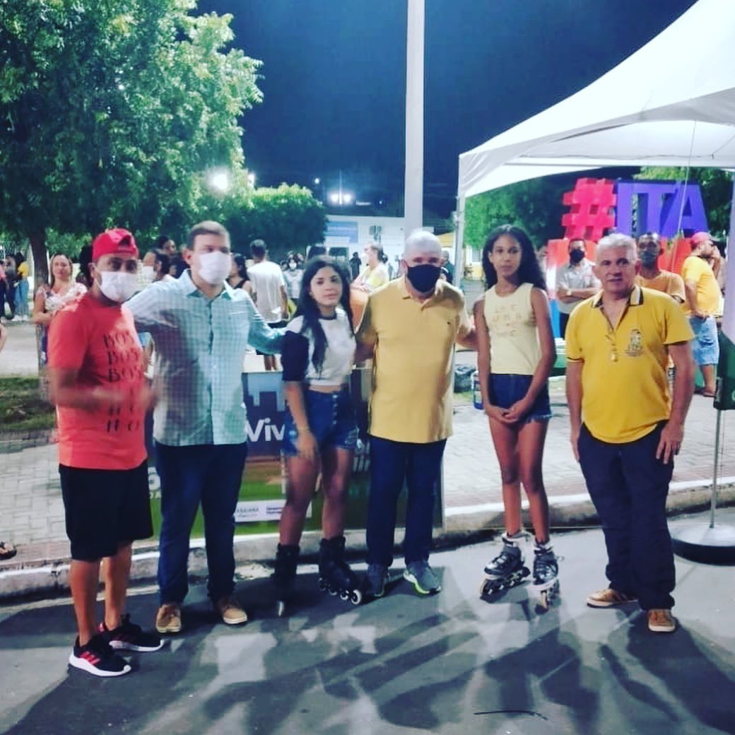 O Projeto Praça Viva tem rendidos muitos frutos no esporte da nossa cidade. 🛹 Na noite deste sábado, tivemos várias competições: Corrida 500 metros mirim com idades de 7 a 10 anos, skatistas masculinos e femininos. ️ Parabéns aos vencedores desta competição. Estamos no caminho certo, apoiando e incentivando o esporte em Itabaiana. #pmi #maisesporte #maissaude #maistrabalho