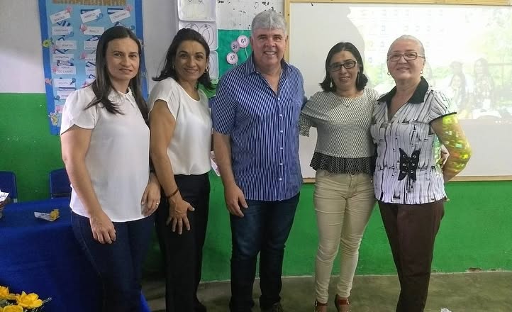 A PMI, através da Secretaria de Educação, realizou nesta quinta-feira (26), a Formação Continuada de Professores do Ciclo Alfabetização PNAIC/SOMA 2017. "Eu acredito na educação do nosso município, por isso busco fazer sempre o melhor, o possível já estamos fazendo" frisou Neide Silveira, secretária da pasta. 🖥http://itabaiana.pb.gov.br📸 Confira registros 🏾 #OTrabalhoNãoPara#DesejoDeRenascer#RazaoDeProsperar