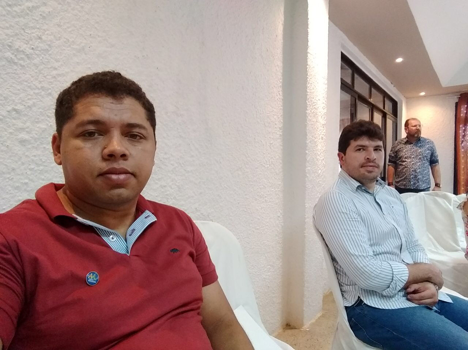 Os Secretários Bruno Melo e Geraldo Moraes participaram hoje (26), do Encontro da Rede Paraibana de Democracia Participativa, que aconteceu em Cabaceiras, e reuniu representantes de diversas cidades do nosso estado, para uma troca de experiências com o Secretário Estadual do Orçamento Democrático Estadual, Gilvanildo Perreira. #OTrabalhoNãoPara#DesejoDeRenascer#RazaoDeProsperar