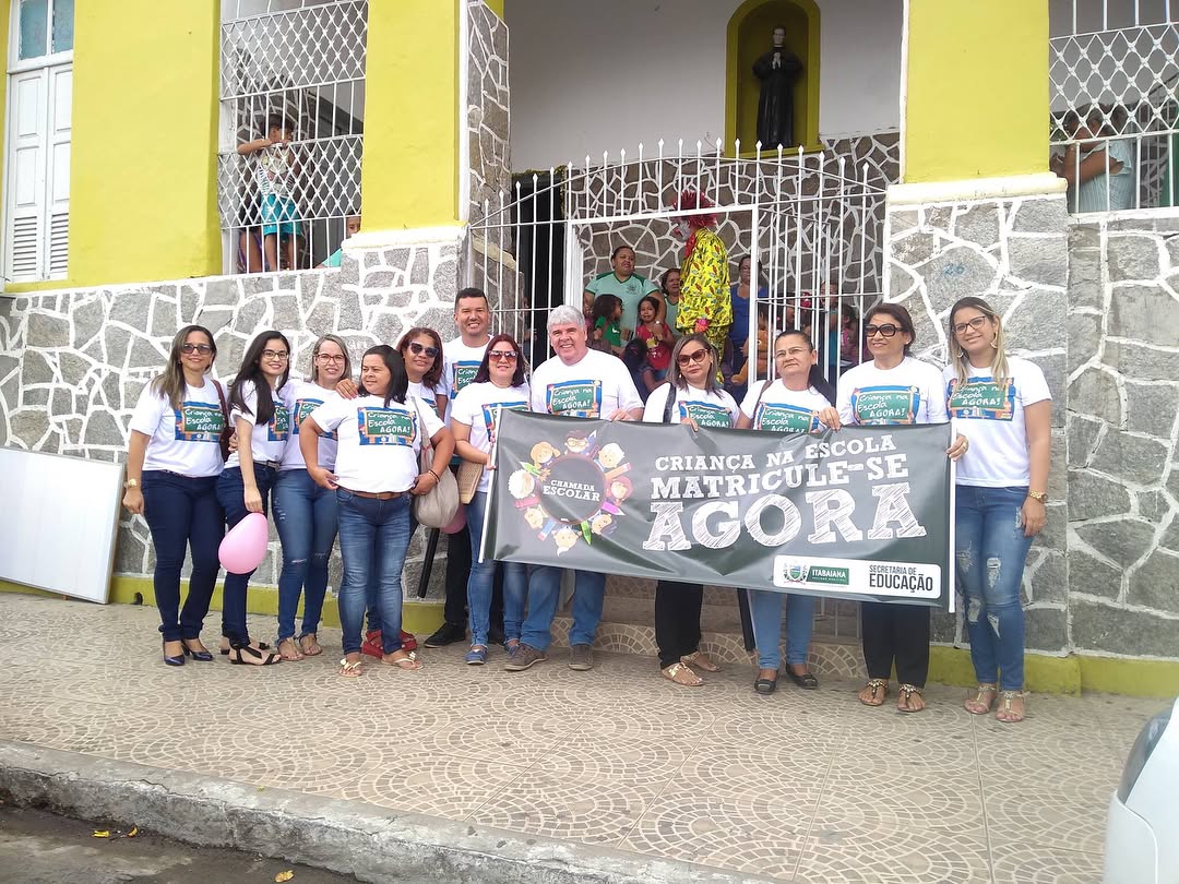 Através da Secretaria de Educação, promovemos hoje (21), ação de divulgação nas principais ruas da cidade, informando a população o inicio das MATRICULAS ESCOLARES 2018, da REDE MUNICIPAL DE ENSINO. OFERTAMOS VAGAS NA ZONA URBANA E RURAL Creches - BREJINHO e SUBURBANAEducação infantil, anos iniciais e finais;Educação Fundamental I e II;Ensino Médio (Escola Normal); EJA.No ato da matricula, é serio ter em mãos: registro de nascimento, cartão SUS e cartão de vacina.Não perca tempo, garanta A G O R A, a vaga do seu filho em uma de nossas unidades! #AlunoNaEscolaAGORA#DesejoDeRenascer#RazaoDeProsperar